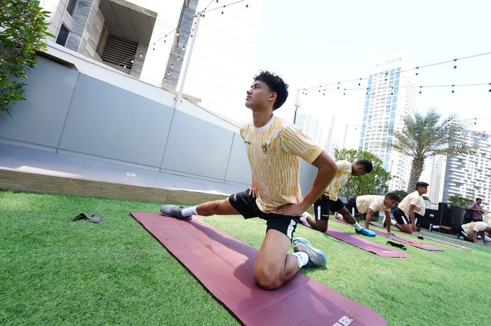 Rafael Struick saat bersama timnas U-23 Indonesia menjalani latihan di Dubai, Uni Emirat Arab, Rabu (3/4/2024).