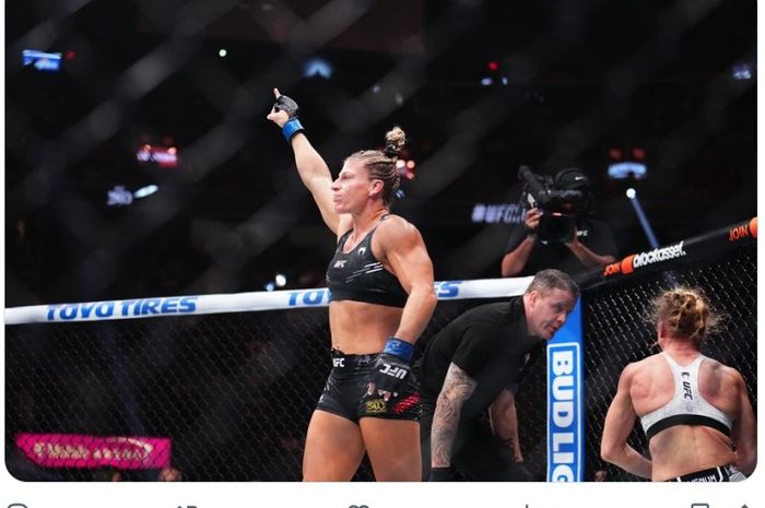 Kayla Harrison mengalahkan Holly Holm dengan teknik yang sama dengan Khabib Nurmagomedov dalam debutnya di UFC, Minggu (14/4/2024) WIB di Las Vegas. 