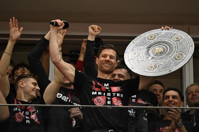 Xabi Alonso membawa Bayer Leverkusen juara Bundesliga usai menggilas Werder Bremen di BayArena (14/4/2024).