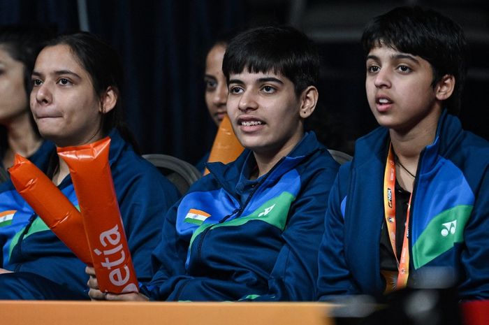 Pebulu tangkis putri India (dari kiri ke kanan), Shruti Mishra, Anmol Kharb, dan Tanvi Sharma, pada final Kejuaraan Beregu Asia 2024 di Shah Alam, Malaysia, 18 Februari 2024,