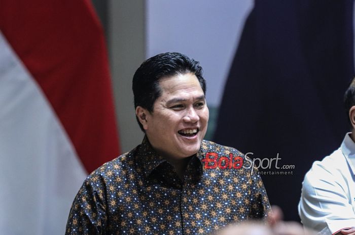 Ketua Umum PSSI, Erick Thohir, saat hadir dalam acara HUT PSSI ke-94 tahun di Menara Danareksa, Gambir, Jakarta, Jumat (19/4/2024).