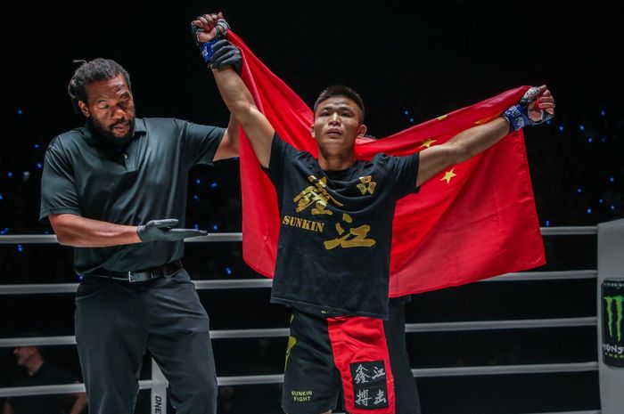 Penantang ranking 5 kelas terbang MMA ONE Championship, Hu Yong.