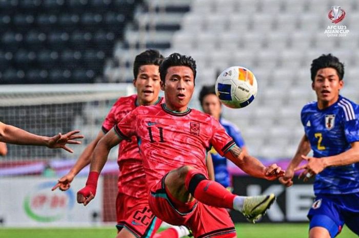 Suasana pertandingan Korea Selatan versus Jepang di Piala Asia U-23 2024.