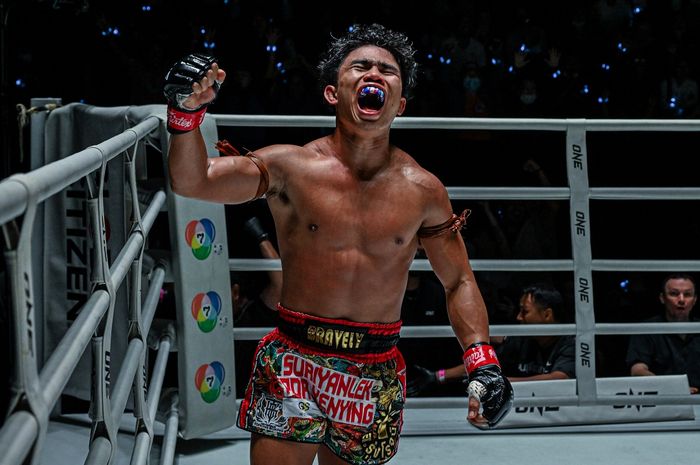 Duel Antara Pencetak KO Sempurna dan Debutan Berbahaya Meriahkan ONE Friday Fights 60