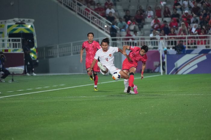 Situasi pertandingan antara Timnas U-23 Indonesia saat laga perempat final Piala Asia U-23 2024 lawan Korea Selatan