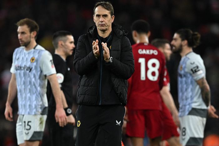 AC Milan dikabarkan batal merekrut Julen Lopetegui karena diprotes oleh Milanisti. Ada tujuh nama yang kemudian langsung masuk bursa.