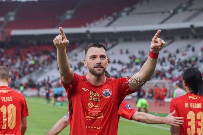 Marko Simic sedang melakukan selebrasi seusai mencetak gol dalam laga pekan ke-34 Liga 1 2023 antara Persija Jakarta versus PSIS Semarang di Stadion Utama Gelora Bung Karno, Senayan, Jakarta, Selasa (30/4/2024) siang.