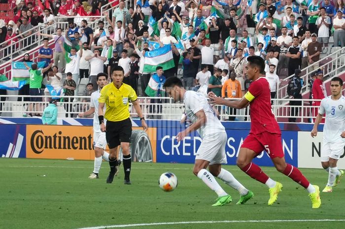 Timnas U-23 Indonesia harus mengakui keunggulan 2-0 Uzbekistan pada laga semifinal Piala Asia U-23 2024, Senin (29/4/2024) malam WIB.