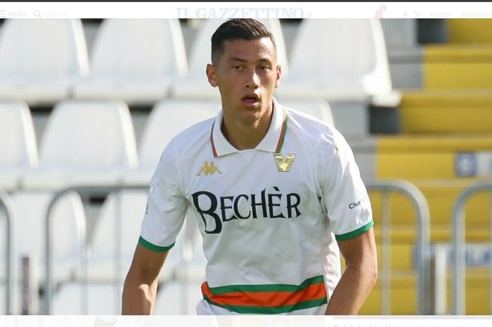 Pemain timnas Indonesia, Jay Idzes, saat memperkuat klub Liga Italia Serie B, Venezia.