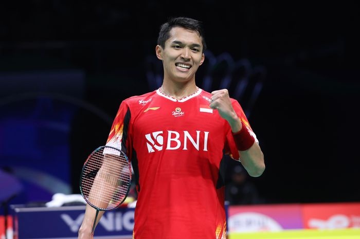 Pebulu tangkis tunggal putra, Jonatan Christie bereaksi setelah meraih kemenangan pada partai ketiga penentuan juara Grup C Thomas Cup 2024 melawan India di Hi-Tech Zone Sports Centre, Chengdu, China, Rabu (1/5/2024).