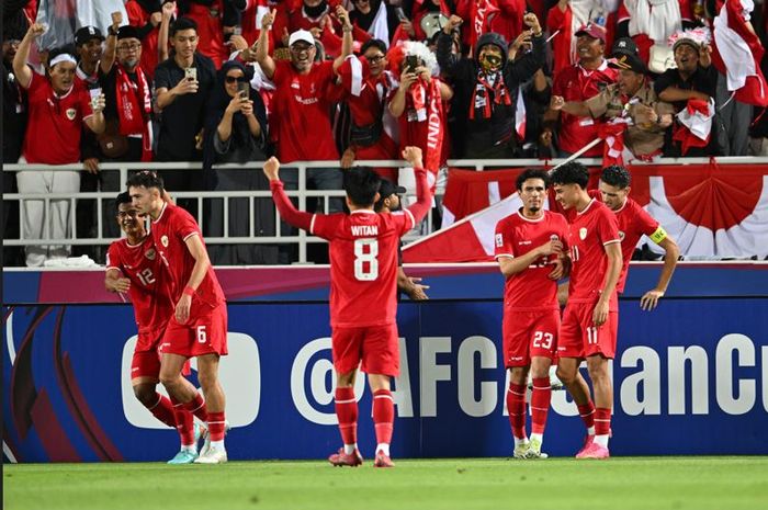 Selebrasi gol timnas U-23 Indonesia yang dicetak oleh Ivar Jenner ke gawang Irak pada duel perebutan tempat ketiga Piala Asia U-23 2024 di Doha (2/5/2024).