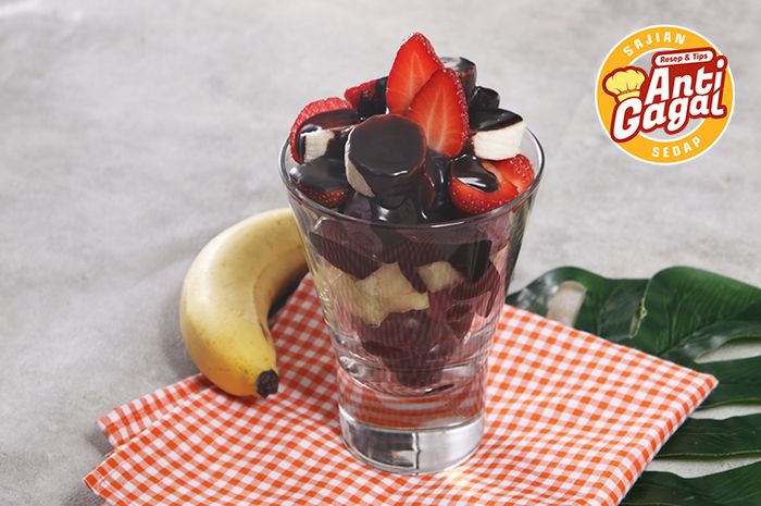 Hidangan salad buah cokelat untuk Hari Ibu