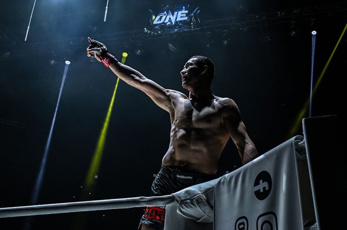 Akbar Abdullaev, ingin menantang juara kelas bulu ONE Championship setelah mengalahkan Halil Amir di ONE Fight Night 22 (4/5/2024) di Bangkok.