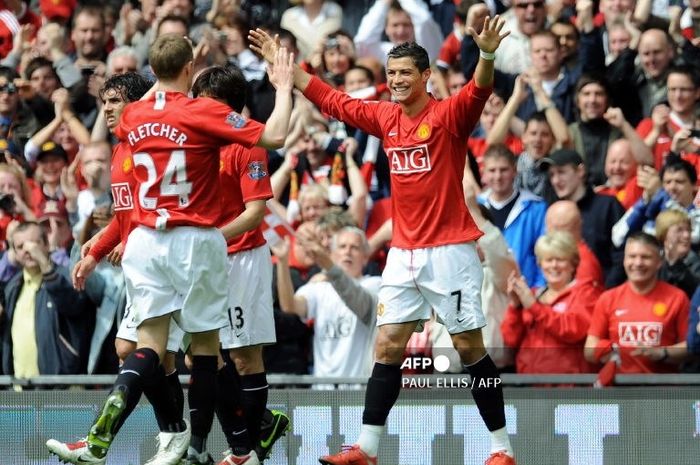 Cristiano Ronaldo merayakan gol yang dicetaknya dalam laga Manchester United vs Manchester City di Liga Inggris, 10 Mei 2009 di Old Trafford.
