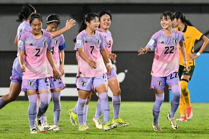 Para Pemain Timnas Wanita U-17 Jepang saat menghadapi Australia dalam laga kedua di Piala Asia Wanita U-17 2024 di Bali United Training Center, Bali, Jumat (10/5/2024).