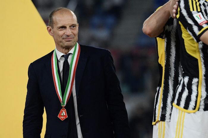Juventus malah menunjuk sosok pelatih paling kasar di Liga Italia sebagai pengganti Massimiliano Allegri yang dipecat karena alasan sikap tidak terpuji.