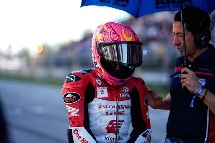 Aksi pembalap Indonesia, Fadillah Arbi Aditama sebagai wildcard di Moto3 Catalunya 2024 mendapatkan komentar menarik dari Manajer Honda Team Asia, Hiroshi Aoyama.