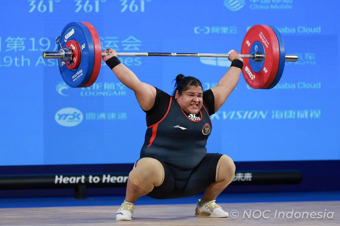 Lifter putri Indonesia, Nurul Akmal, memastikan diri melaju ke Olimpiade Paris 2024