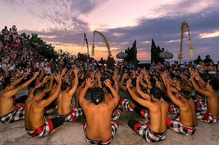 Mengenal Gerakan hingga Pola Lantai Tari Kecak, Materi SBdP Kelas 6 SD