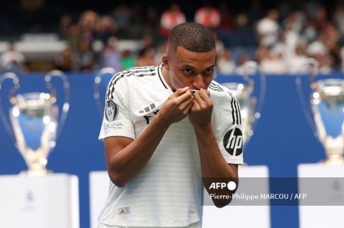 Kylian Mbappe berpeluang meraih trofi perdana bersama Real Madrid jika sukses menjuarai Piala Super Eropa 2024.