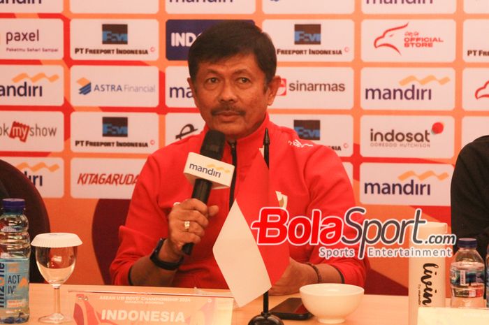 Pelatih Timnas U-19 Indonesia, Indra Sjafri pada sesi konferensi pers sebelum semifinal ASEAN Cup U-19 2024, Jumat (26/7/2024) malam WIB