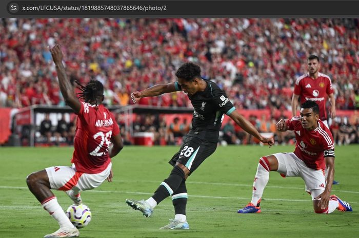 Momen Fabio Carvalho mencetak gol pembuka bagi Liverpool dalam kemenangan telak 3-0 atas Man United pada laga uji coba pramusim, Minggu (4/8/2024) pagi WIB.