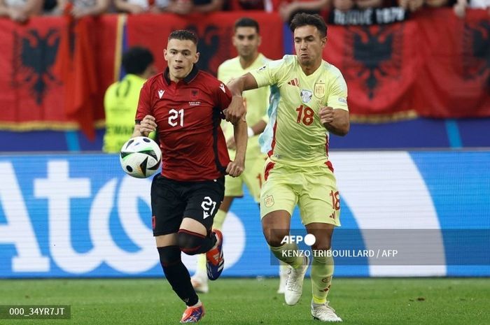 Pemain Timnas Spanyol dan Real Sociedad, Martin Zubimendi (18), dikabarkan menjadi incaran Liverpool pada bursa transfer musim panas ini.