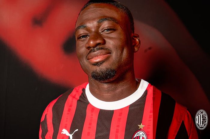 AC Milan resmi mendapatkan Youssouf Fofana dari AS Monaco sebagai gelandang anyar mereka.