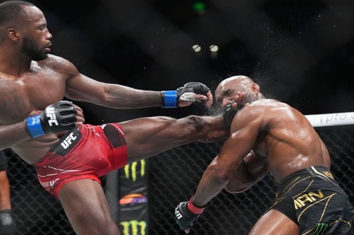 Tendangan Leon Edwards yang mengakhiri era tak terkalahkan Kamaru Usman di UFC pada 20 Agustus 2022.