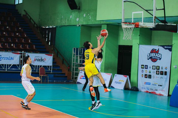 Suasana 3 Dekade Dash Basketball yang diselenggarakan di GOR Bulungan, kawasan Jakarta Selatan, Minggu (18/8/2024).