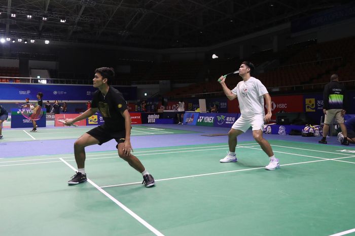 Ganda putra Indonesia, Muhammad Shohibul Fikri/Bagas Maulana, berlatih jelang Korea Open 2024 di Mokpo Indoor Stadium, Seoul, Korea Selatan, Senin, 26 Agustus 2024