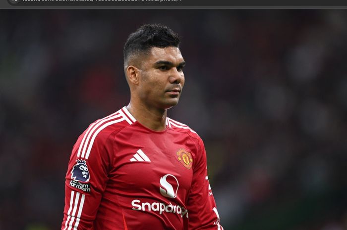 Gelandang Manchester United, Casemiro, mendapatkan sorotan tajam usai tampil buruk saat melawan Liverpool.