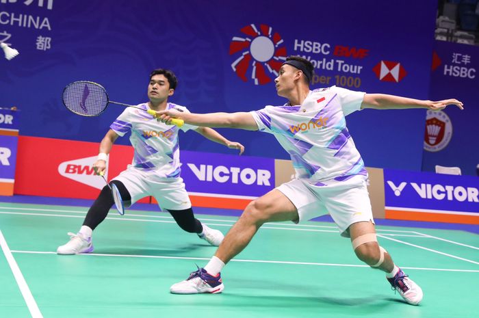 Pasangan ganda putra Indonesia, Leo Rolly Carnando/Bagas Maulana, pada babak pertama China Open 2024 di Olympic Sports Center Gymnasium, Changzhou, China, Rabu (18/9/2024).