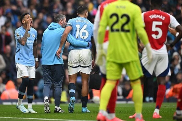 Gelandang Manchester City, Rodri (16), dipastikan absen hingga akhir musim 2024-2025 karena harus menjalani operasi untuk cedera ACL yang dialaminya.