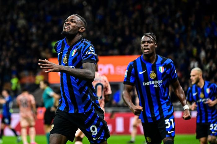 Selebrasi penyerang Inter Milan, Marcus Thuram, usai mencetak gol ke gawang Torino pada laga yang berlangsung di Giuseppe Meaza, Minggu (6/10/2024) dini hari WIB.