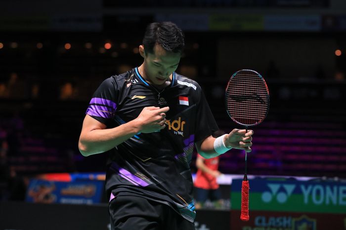 Pebulu tangkis tunggal putra Indonesia, Jonatan Christie, pada babak perempat final Arctic Open 2024 di Vantaan Energia Areena, Vantaa, Finlandia, Kamis (12/10/2024).