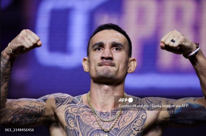 Ilia Topuria berhasil membawa pulang bonus bersama sederet petarung lainnya di UFC 308