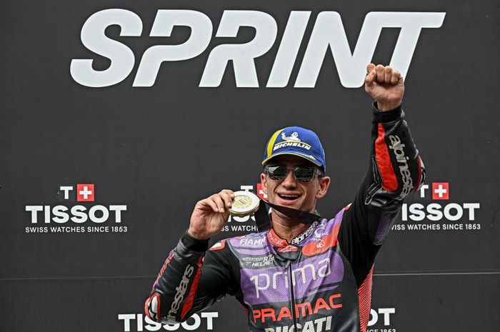 Pembalap Pramac, Jorge Martin, merayakan kemenangan sprint race MotoGP Malaysia 2024 di Sirkuit Sepang, Sabtu (2/11/2024).