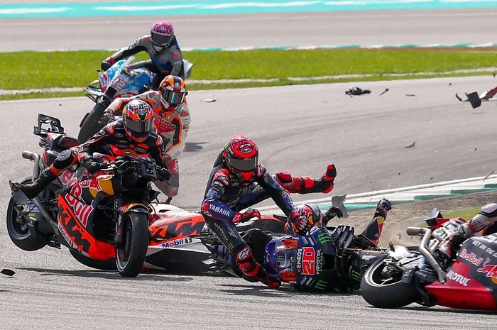 Kekacauan pada lap pertama MotoGP Malaysia 2024 yang melibatkan Fabio Quartararo, Jack Miller, dan Brad Binder