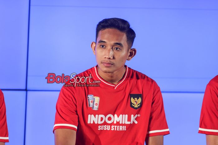 Pemain timnas Indonesia, Rizky Ridho, saat hadir di Media Center Stadion Utama Gelora Bung Karno, Senayan, Jakarta, Kamis (7/11/2024).