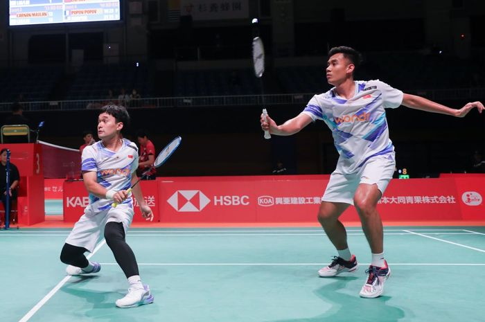 Aksi ganda putra Indonesia, Leo Rolly Carnando/Bagas Maulana, pada babak pertama Kumamoto Masters Japan 2024 di Kumamoto Prefectural Gymnasium, Kumamoto, Jepang, Selasa (12/11/2024).