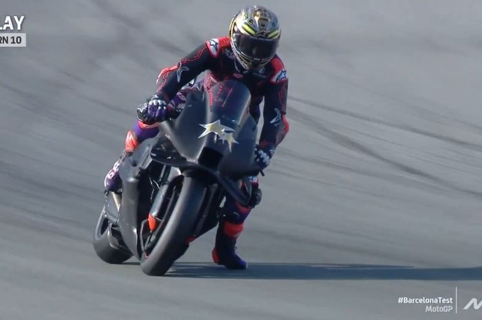 Penampakan pertama Jorge Martin di atas motor Aprilia pada Tes MotoGP Barcelona 2024 di Sirkuit Catalunya, Barcelona, Spanyol, Selasa (19/11/2024).