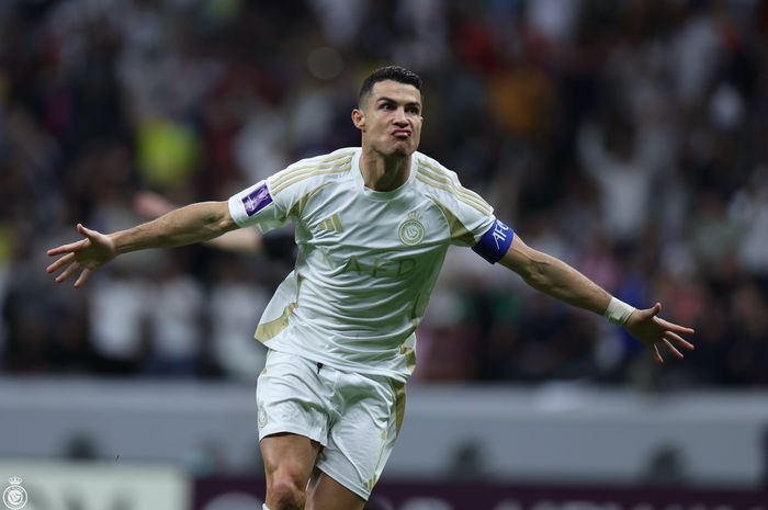 Cristiano Ronaldo dinilai langsung ingin mendominasi Real Madrid sejak menit pertama tiba di Los Blancos.