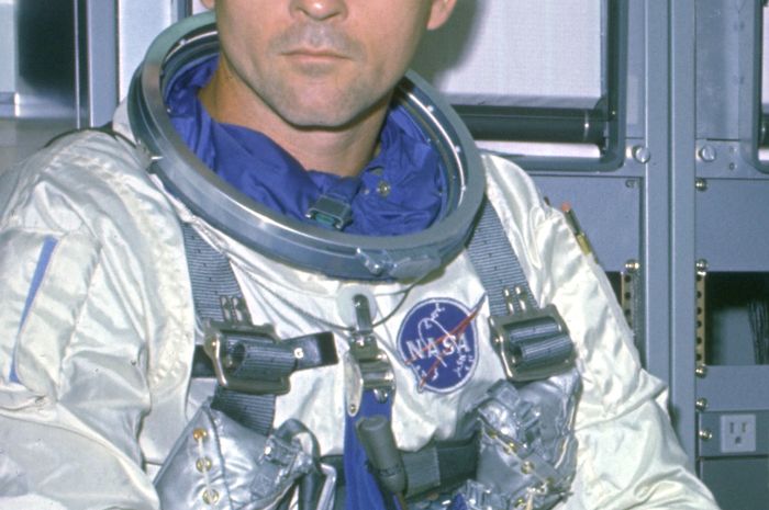 джон уоттс каскадер. джон херрингтон астронавт. астронавт джон. астронавт джон. астронавт джон.