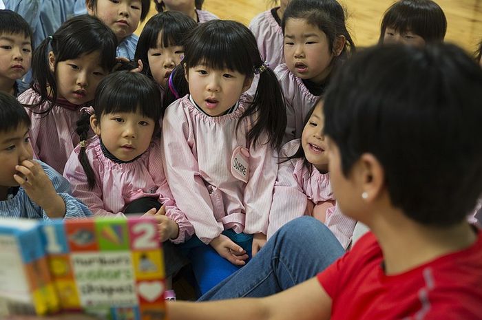 10 Sikap yang Membuat Anakanak Jepang Bisa Disiplin Semua Halaman Bobo
