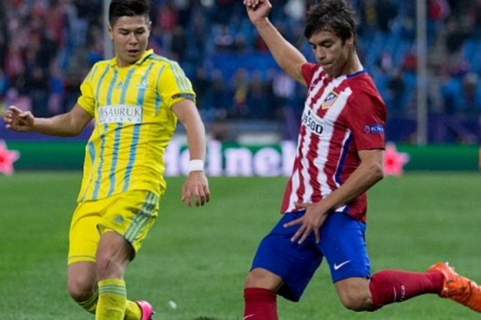 Gelandang Atletico Madrid, Oliver Torres, beraksi dalam laga Liga Champions melawan FC Astana di Stadion Vicente Calderon pada 21 Oktober 2015.