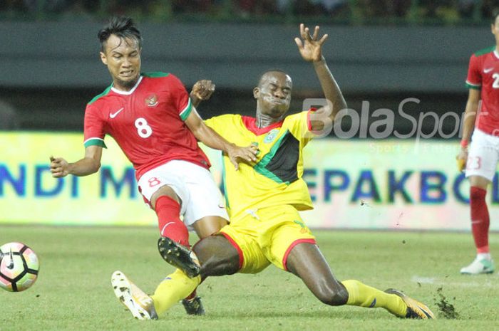 Aksi M Hargianto saat menghadapi Timnas Guyana di Laga Pesahabatan, Sabtu (25/11/2017)