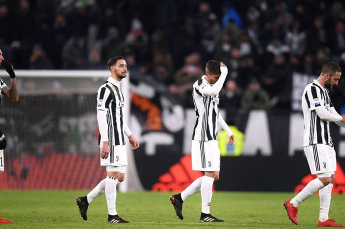 Reaksi pemain Juventus, Mario Mandzukic, Mattia De Sciglio, Rodrigo Bentancur, dan Gonzalo Higuain, dalam laga Liga Italia kontra Inter Milan di Juventus Stadium, Turin, pada 9 Desember 2017.