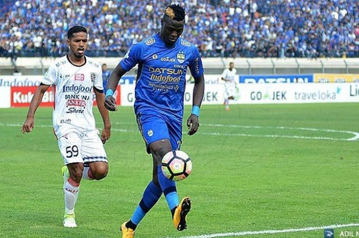 Striker Persib Bandung, Ezechiel N Douassel.