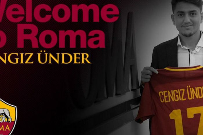 Cengiz Under saat diperkenalkan sebagai pemain baru AS Roma